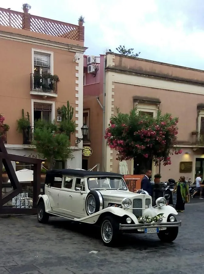 Casa Antica Savoia Apartment Taormina