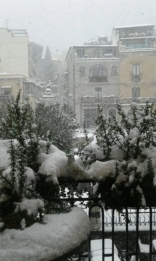 Casa Antica Savoia Apartment Taormina Italy