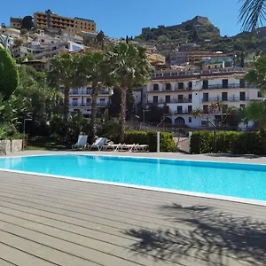 Minerva Luxury & Tulipan By Holidays Apartment
