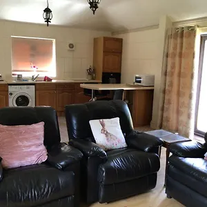 Mary's Apartment Selby