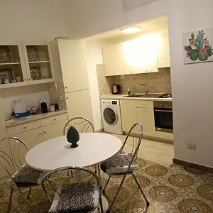 A Mennulara, Centro Apartment